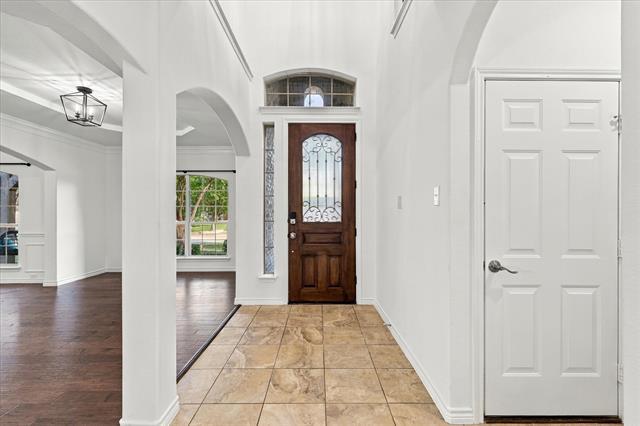 Building Photo - 1329 Bateman Ln