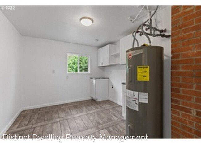 Building Photo - 3 br, 2 bath House - 3226 North Myrtle Road
