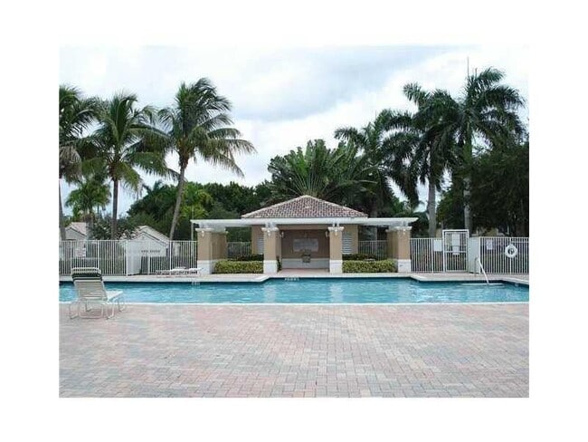 Building Photo - 2154 Madeira Dr