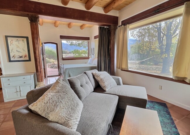 Foto del edificio - 29 Las Animas Rd