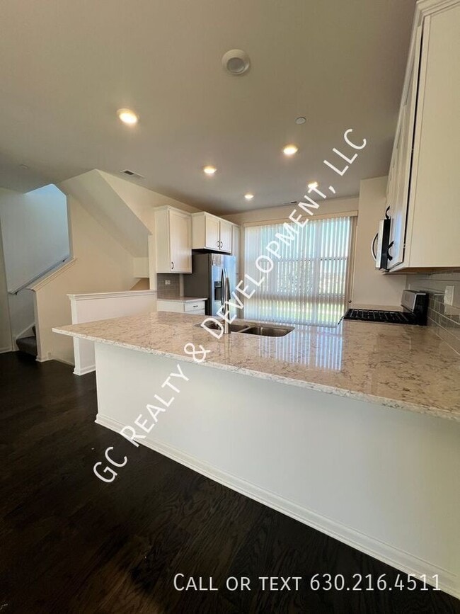 Foto del edificio - 2217 Parkside Dr