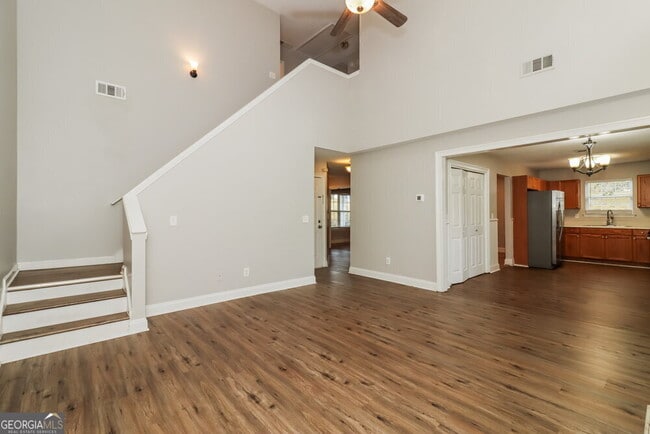 Building Photo - 118 Bainbridge Ct