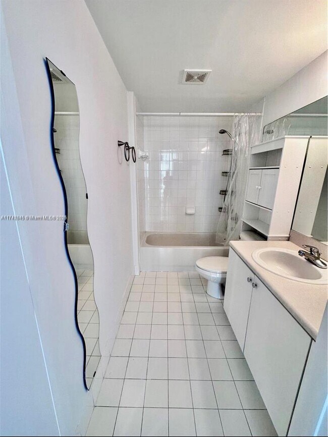 Foto del edificio - 5091 NW 7th St