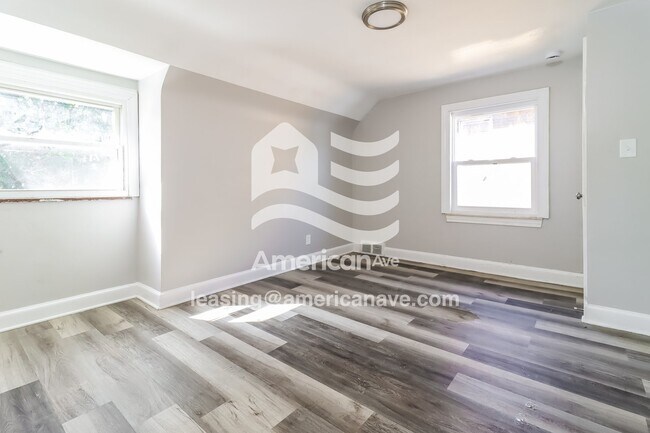 Foto del edificio - 4604 Bedford St