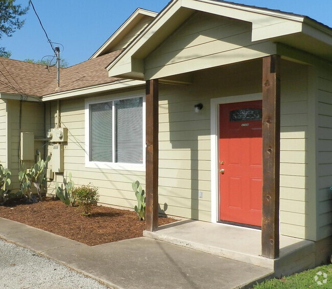 Building Photo - 315 S Ave A