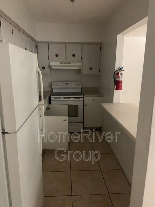 Foto del edificio - 8923 N 40th St