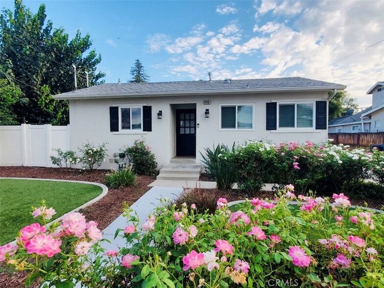 Foto principal - 25461 Cole St