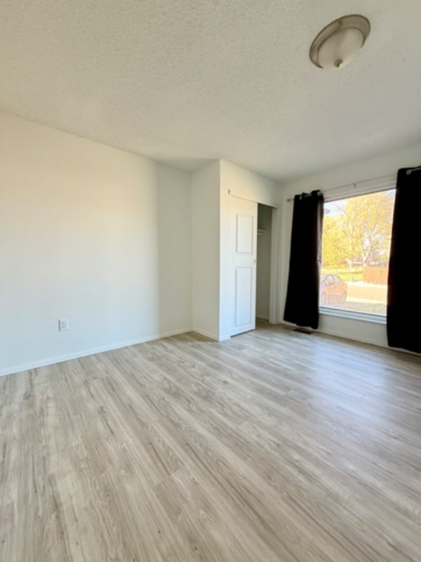 Foto del edificio - 2708 W 98th Dr