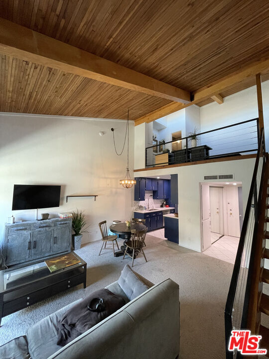 Building Photo - 5460 White Oak Ave