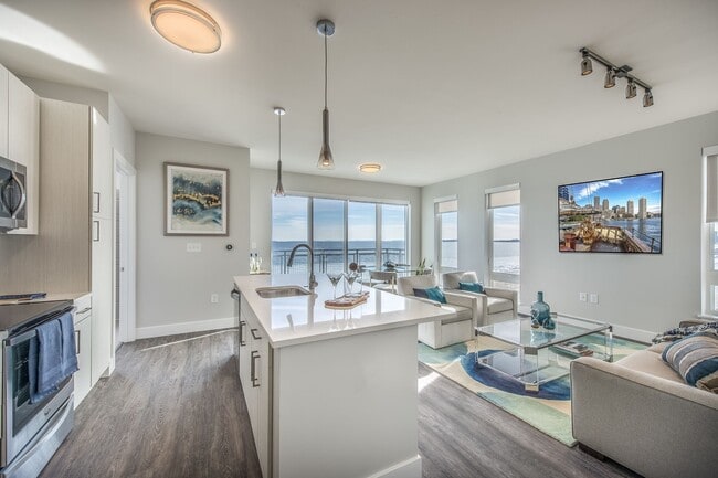 Building Photo - Beach House Apartments