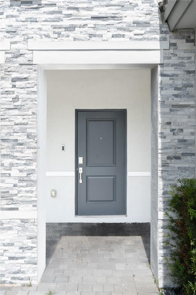 Building Photo - 16144 SW 148th Pl