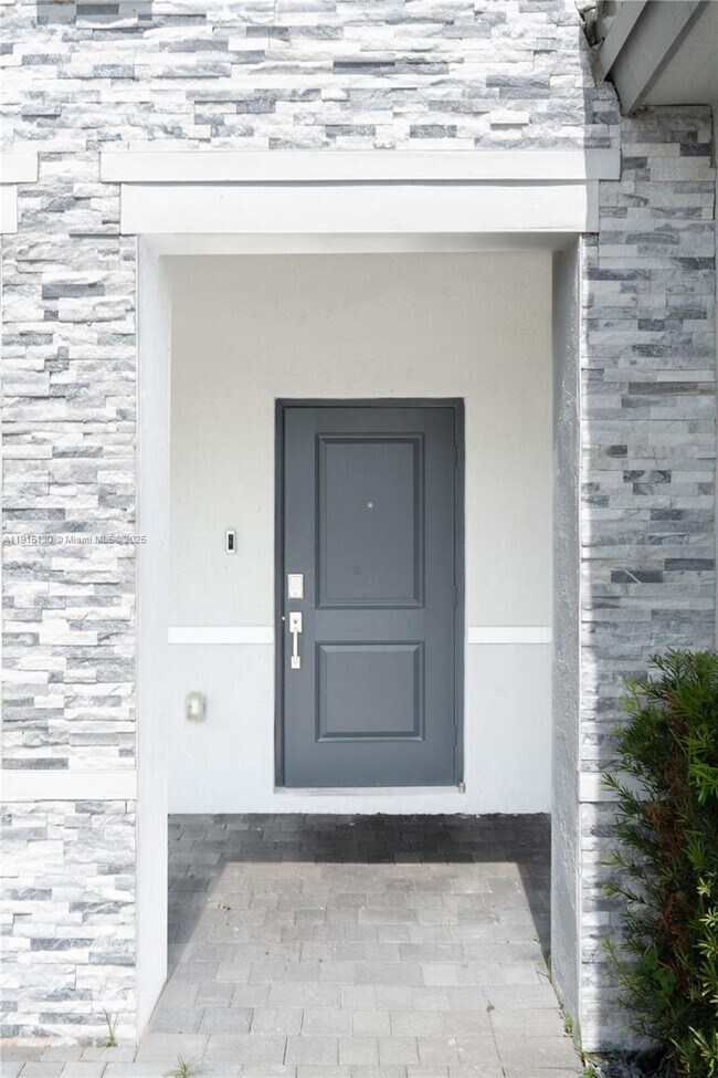 Foto del edificio - 16144 SW 148th Pl