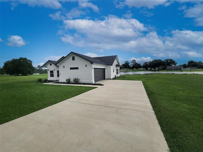 Building Photo - 2529 Fm 356