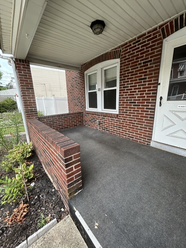 front porch - 615 Spruce St