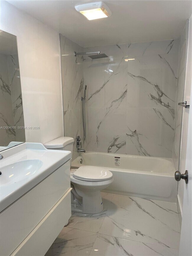Foto del edificio - 6175 NW 57th St