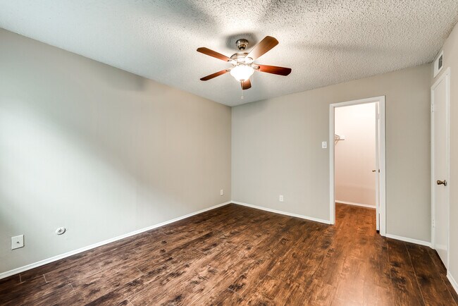 2nd bedroom or great office - 5300 Keller Springs Rd