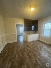 Building Photo - 2023 W 105th St