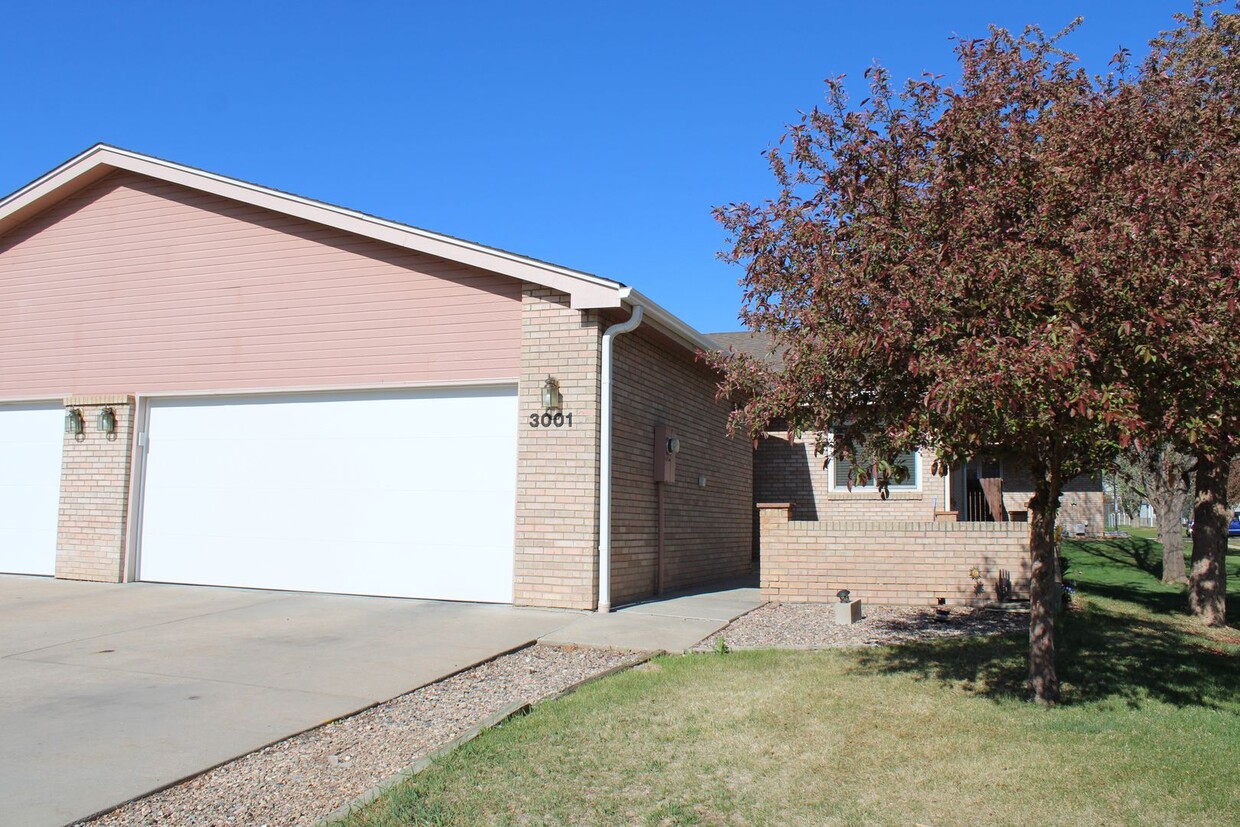 Foto principal - Beautiful 4 Bedroom Home in Midtown Fort C...
