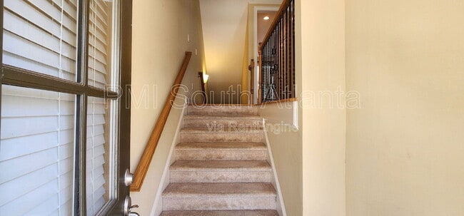 Building Photo - 106 Lexington Village