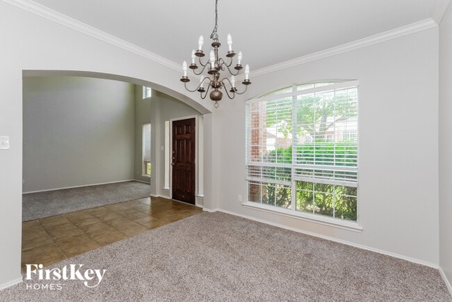 Foto del edificio - 4616 Maple Hill Drive