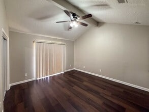 Building Photo - 530 Belwin Dr