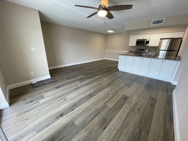 Photo - ANNUAL RENTAL - 1 BED / 1 BATH CONDO AT MY...