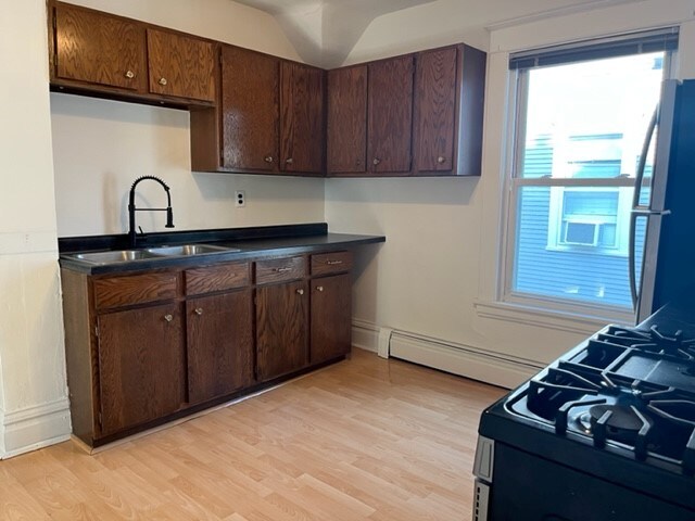 Foto del edificio - 867 Juno Ave