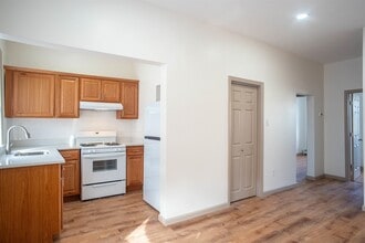 Building Photo - 428 69th St