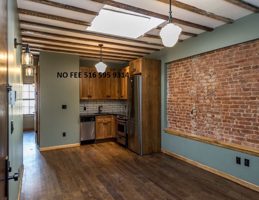 Foto principal - 198 Montrose Ave