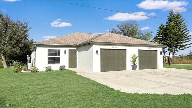 Foto del edificio - 2602 Sunniland Blvd