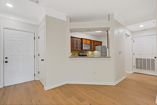Building Photo - 3334 Peachtree Rd