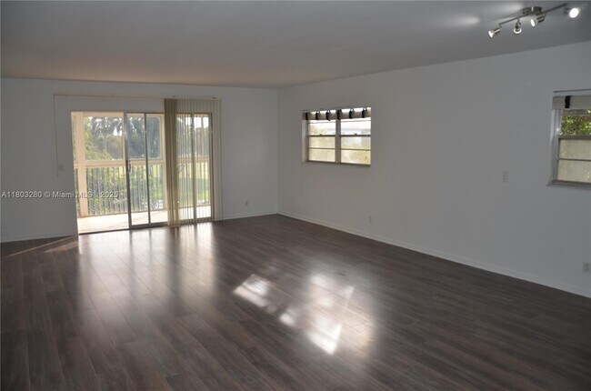 Building Photo - 12600 SW 5th Ct