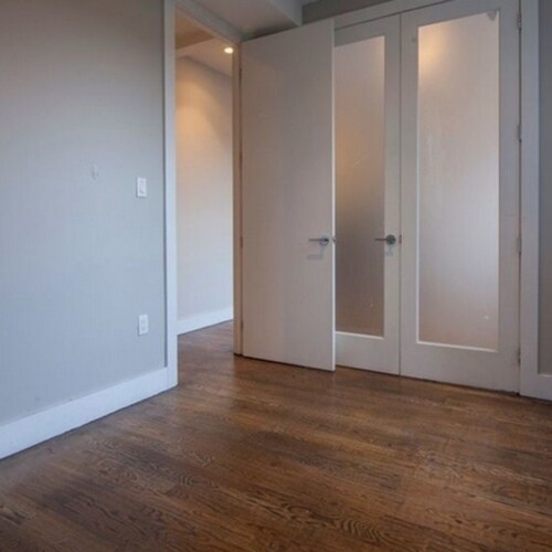 Building Photo - 93 Grattan St