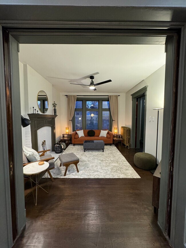 Foto del edificio - 3319 Halliday Ave