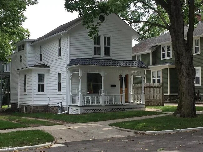 Vista frontal - 525 5th St