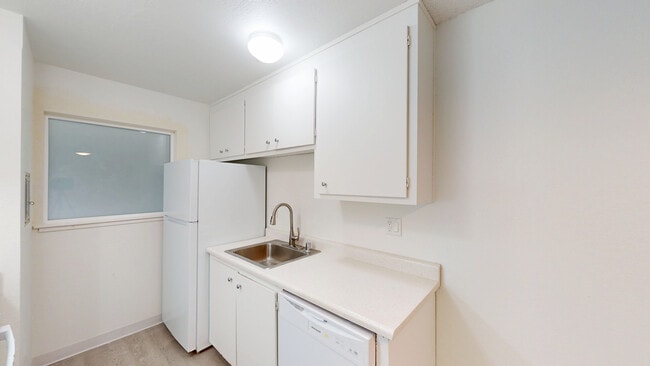 Building Photo - 481 Ignacio Blvd
