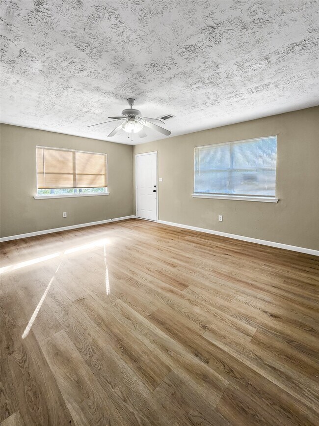 Foto del edificio - 137 County Rd 3431