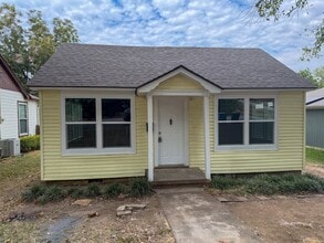 Building Photo - 1527 W Gandy St