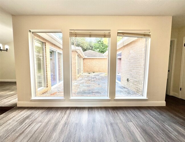 Building Photo - 14307 Piping Rock Ln