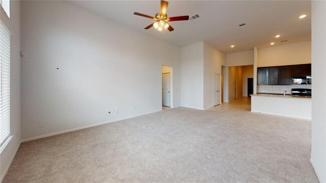 Building Photo - 125 Camella St, Liberty Hill, Texas 78642