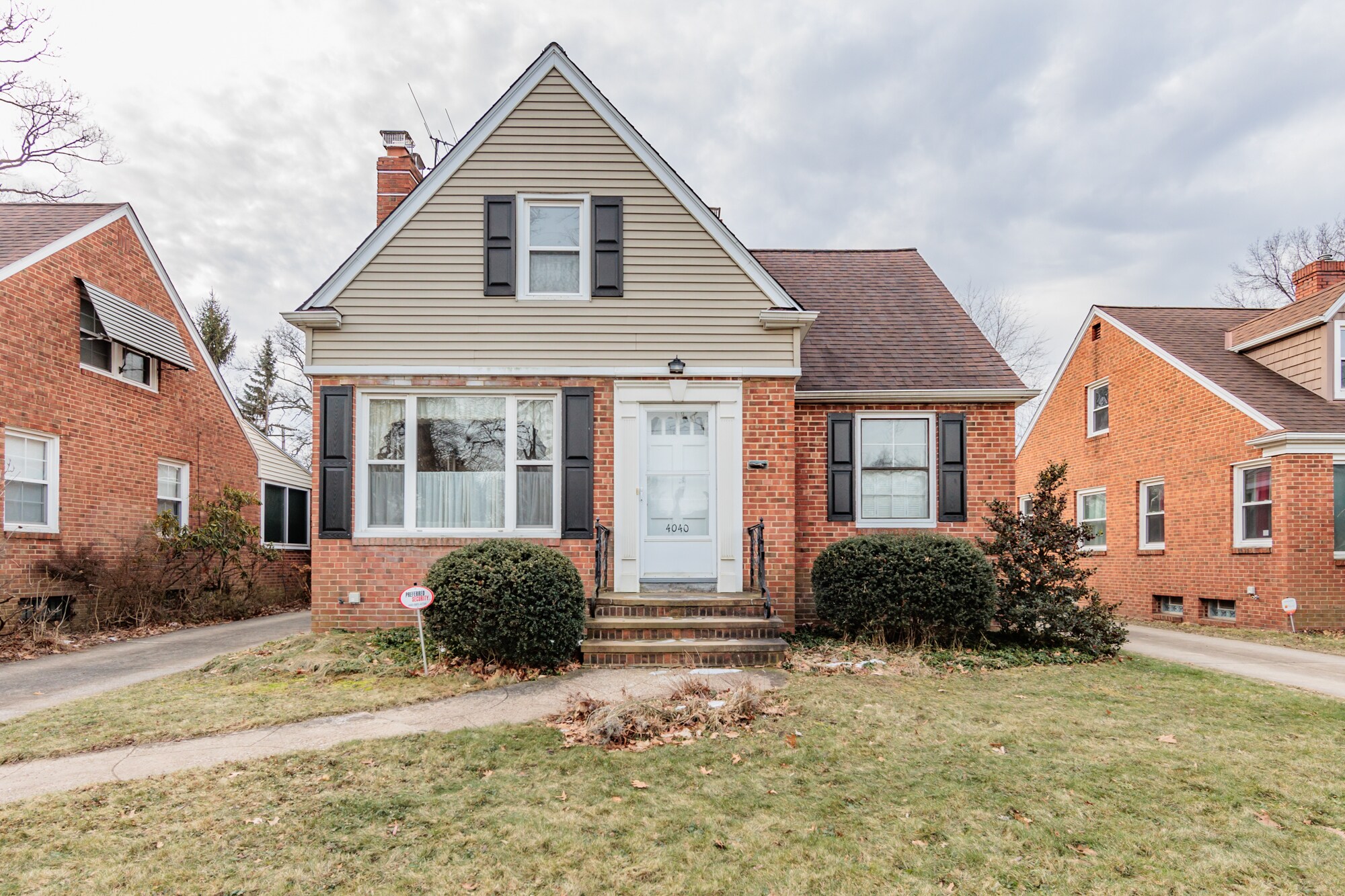 4040 Ardmore Rd Cleveland Heights, OH 44121 – photo 1