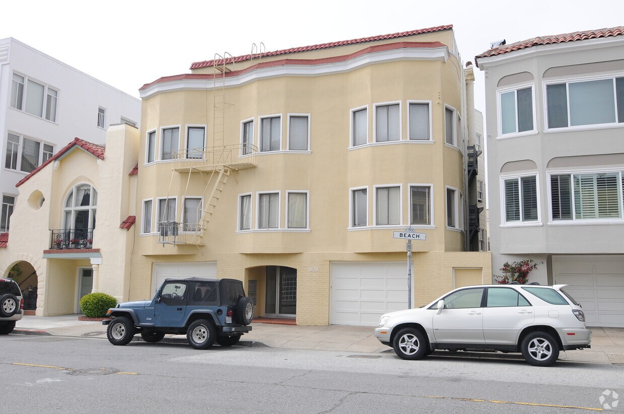 Foto principal - 1830 Beach St