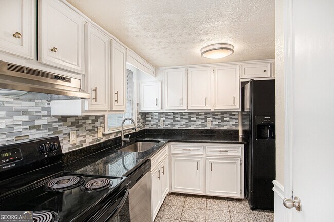 Foto del edificio - 2884 Spruce Cir