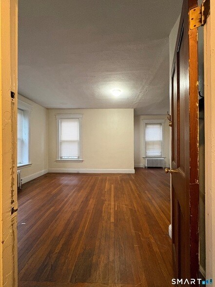 Foto del edificio - 787 Elm St