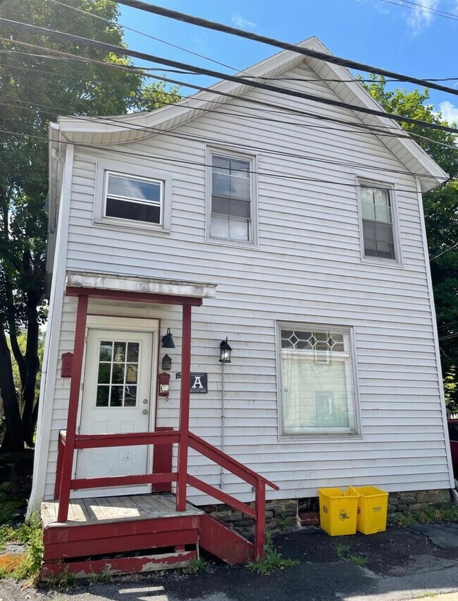 Building Photo - 15 Eaton Pl