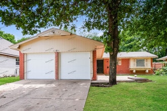 Building Photo - 5300 Creekwood Terrace