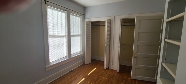 Foto del edificio - 1921 18th Ave S