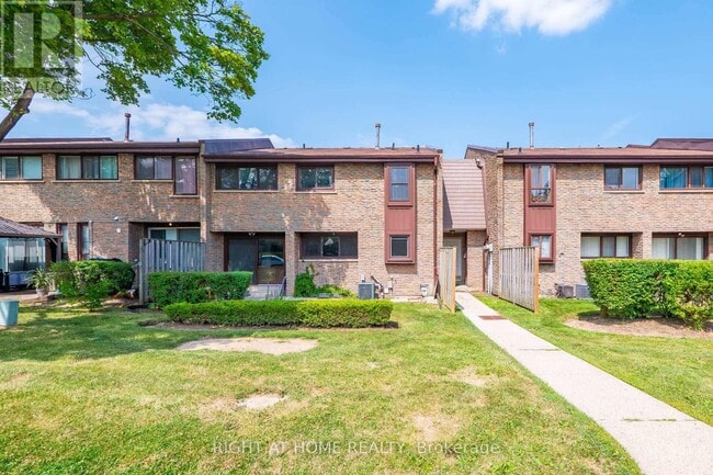 Building Photo - 2605 Woodchester Dr