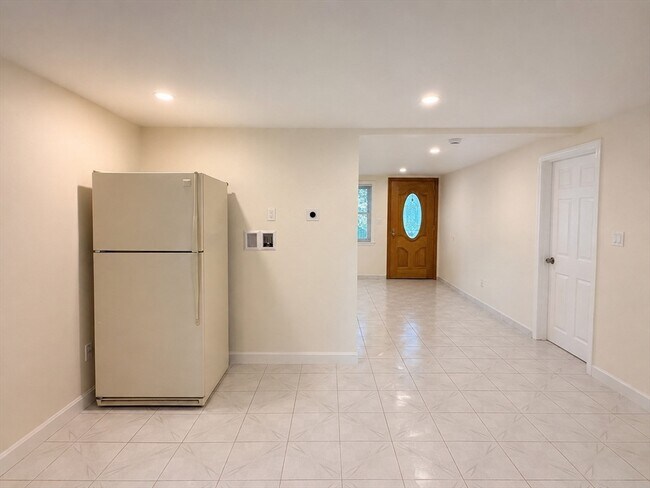 Foto del edificio - 43 Witherbee Ave