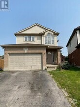 Building Photo - 899 Bradshaw Crescent
